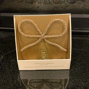 Viral Christian Soriano Christmas tree bow topper